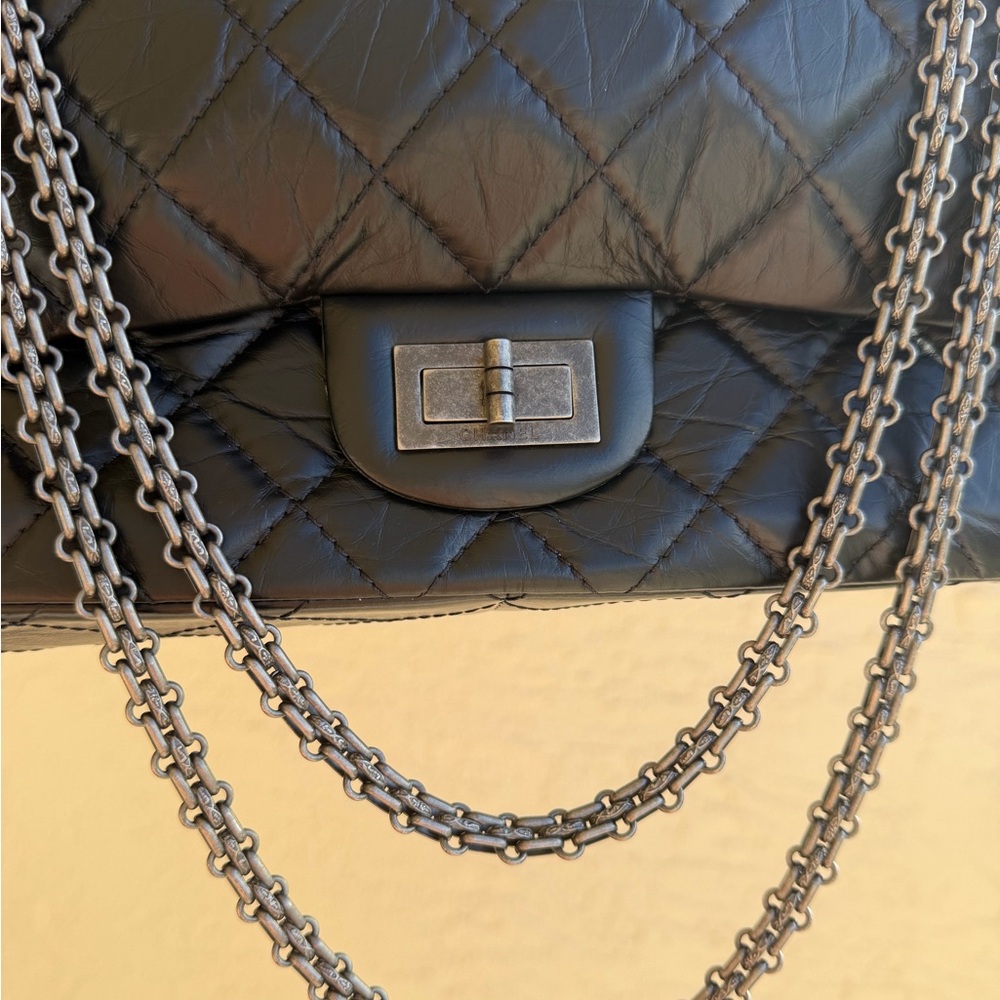 CHANEL 2.55 Reissue Double Flap shoulder bag - Picture 3 of 14